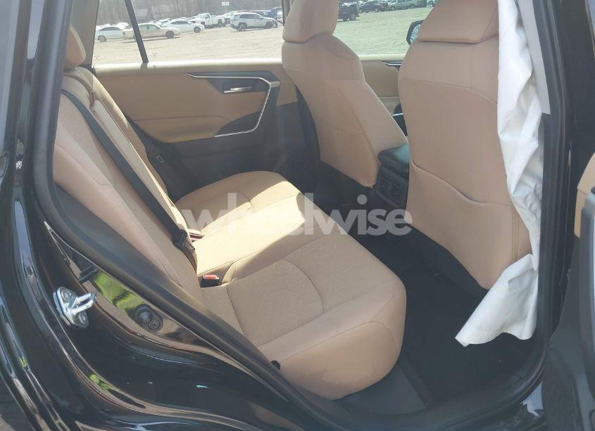 Photo 8 of 2019 Toyota Rav4 XLE (VIN 2T3P1RFV4KC051794)