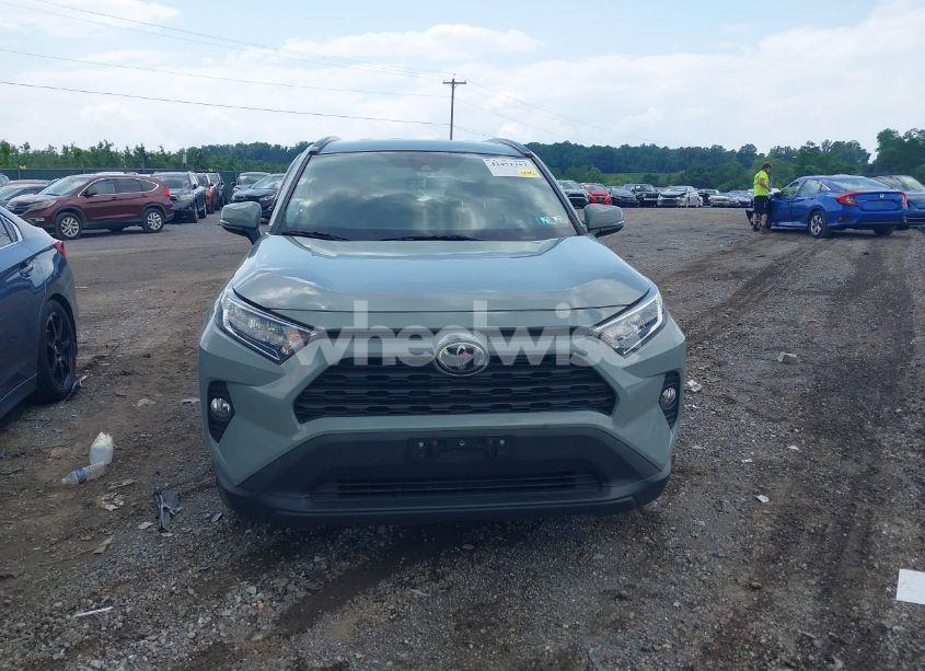 Photo 12 of 2020 Toyota Rav4 XLE (VIN 2T3P1RFV4LC078642)