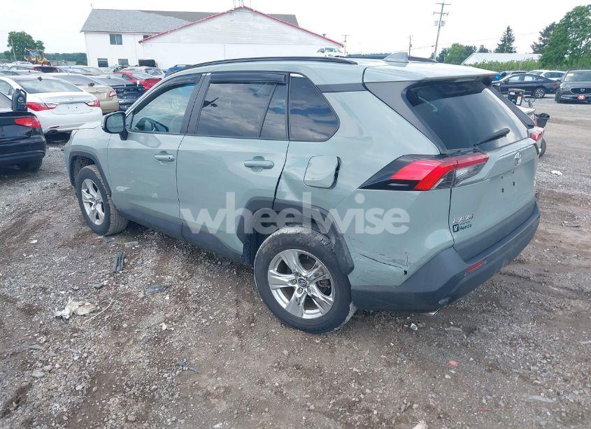 Photo 3 of 2020 Toyota Rav4 XLE (VIN 2T3P1RFV4LC078642)
