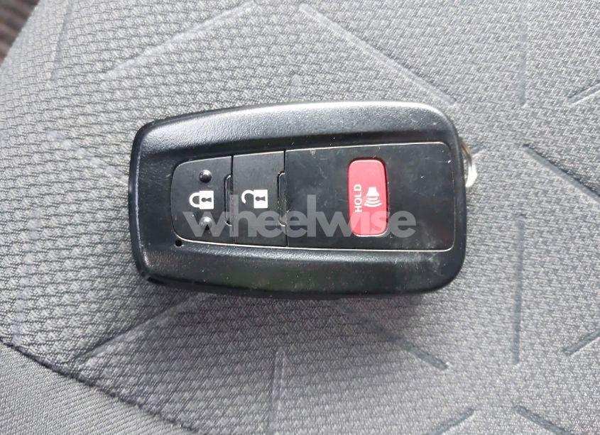 Photo 11 of 2020 Toyota Rav4 XLE (VIN 2T3P1RFV4LW114294)
