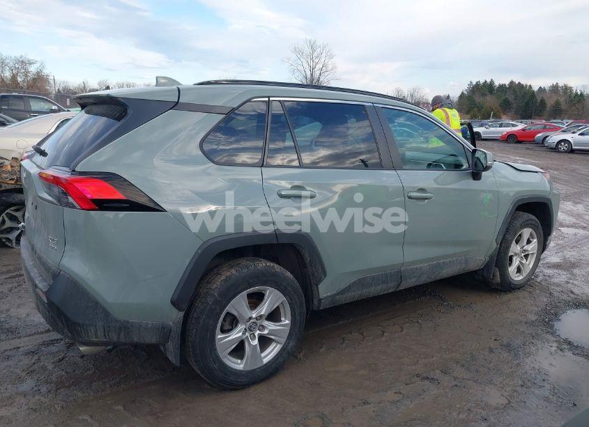 Photo 13 of 2020 Toyota Rav4 XLE (VIN 2T3P1RFV4LW114294)