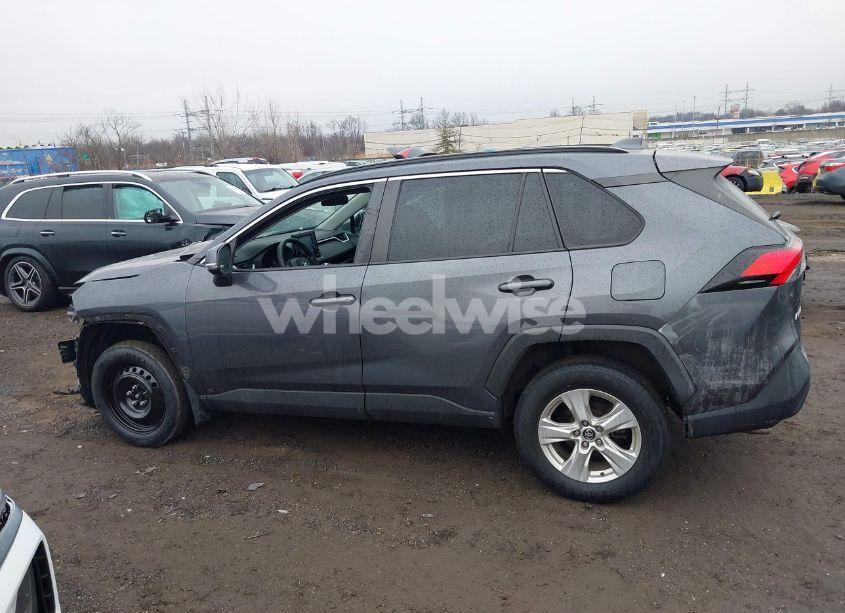 Photo 14 of 2020 Toyota Rav4 XLE (VIN 2T3P1RFV4LW131273)