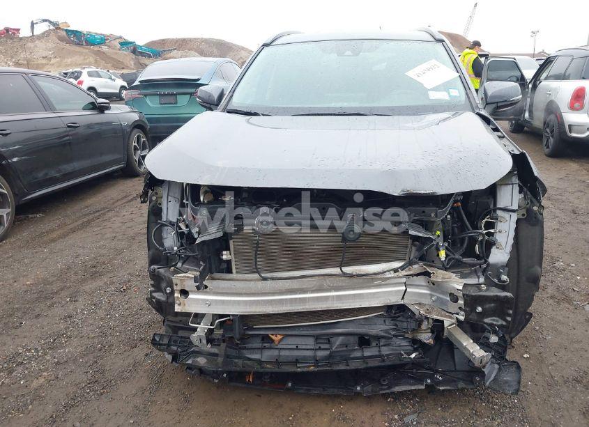 Photo 6 of 2020 Toyota Rav4 XLE (VIN 2T3P1RFV4LW131273)