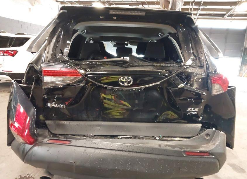 Photo 6 of 2020 Toyota Rav4 XLE (VIN 2T3P1RFV4LW131872)