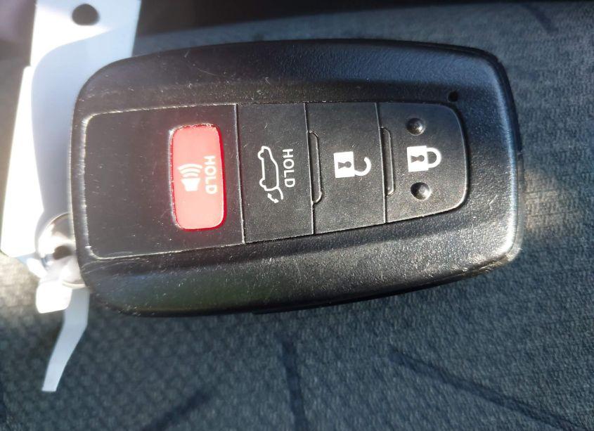 Photo 11 of 2020 Toyota Rav4 XLE (VIN 2T3P1RFV4LW135484)