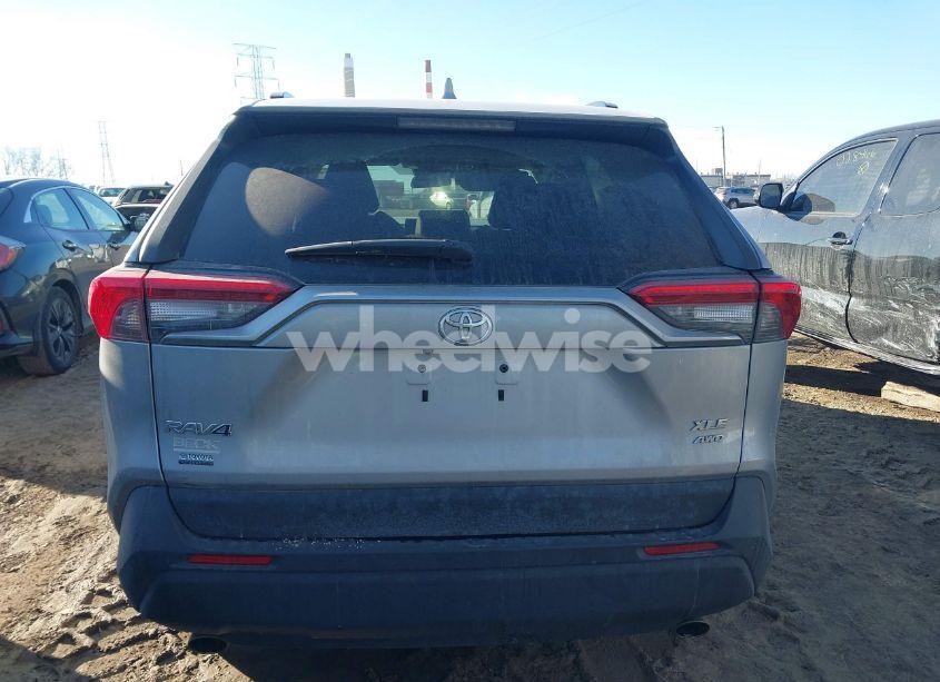 Photo 16 of 2021 Toyota Rav4 XLE (VIN 2T3P1RFV4MC160114)