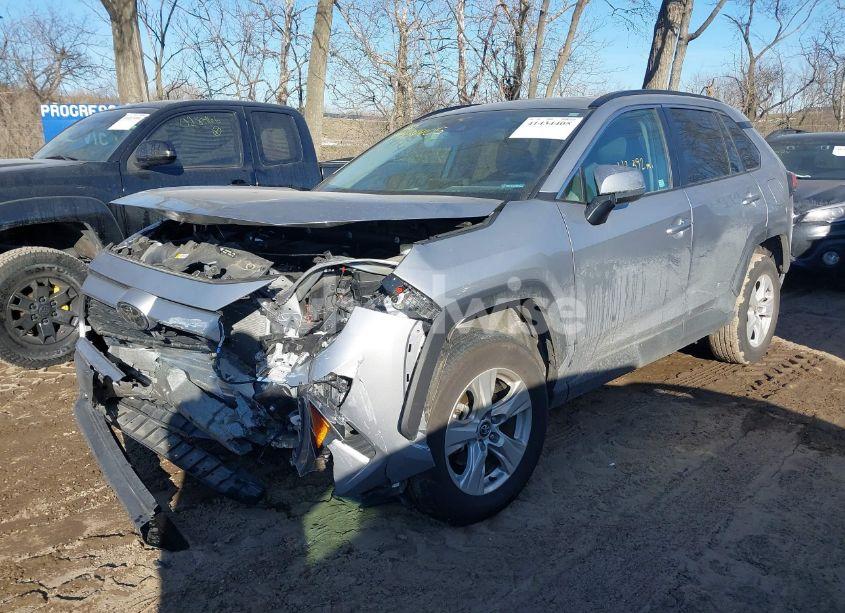 Photo 6 of 2021 Toyota Rav4 XLE (VIN 2T3P1RFV4MC160114)