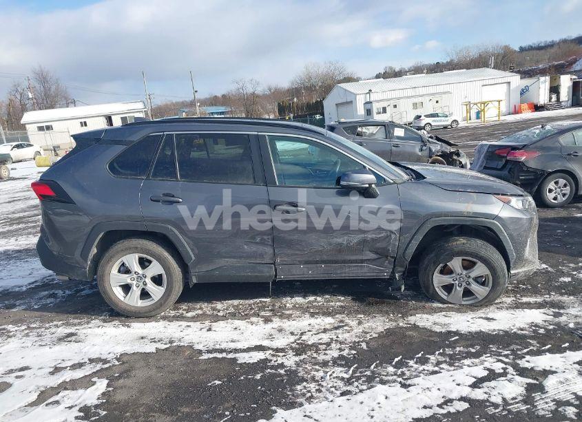 Photo 13 of 2021 Toyota Rav4 XLE (VIN 2T3P1RFV4MC180069)