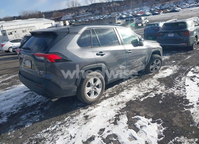 Photo 4 of 2021 Toyota Rav4 XLE (VIN 2T3P1RFV4MC180069)