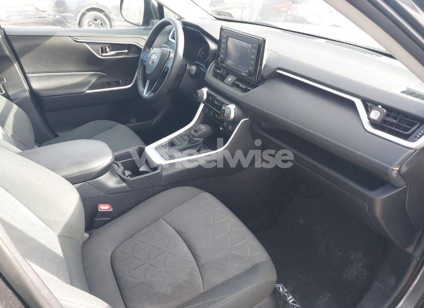 Photo 5 of 2021 Toyota Rav4 XLE (VIN 2T3P1RFV4MC180069)