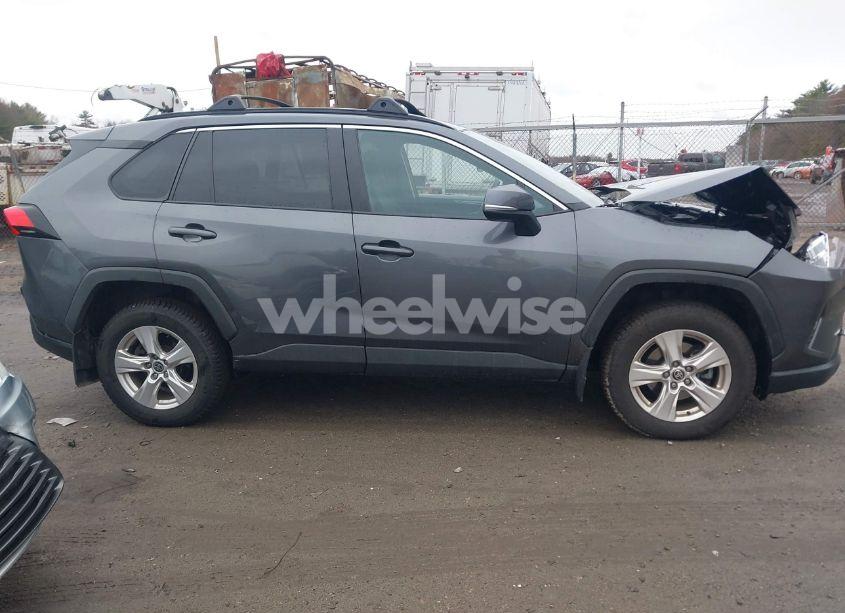 Photo 13 of 2021 Toyota Rav4 XLE (VIN 2T3P1RFV4MC189404)