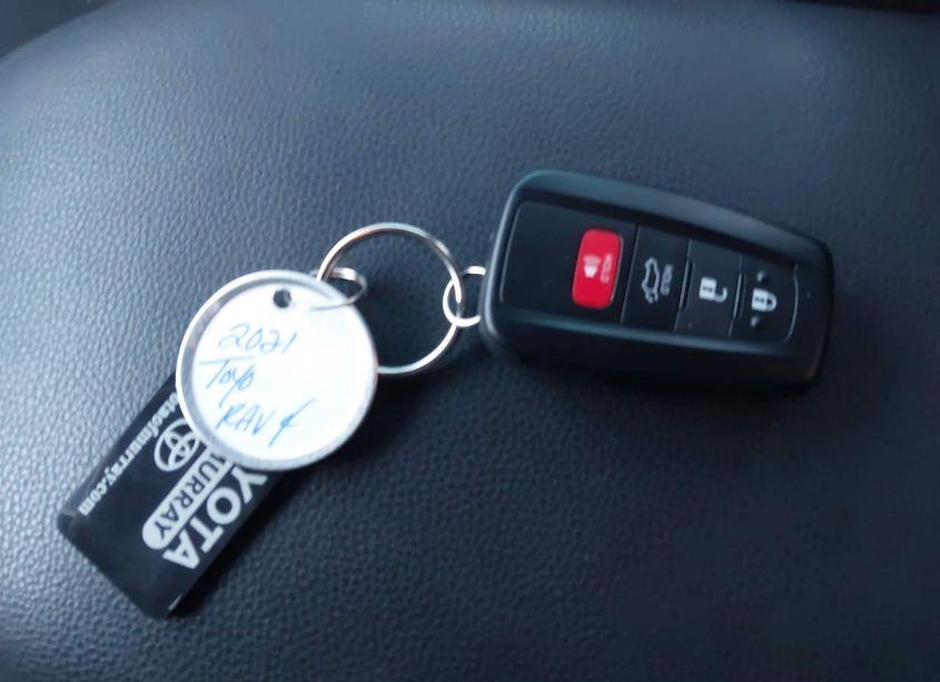 Photo 11 of 2021 Toyota Rav4 XLE (VIN 2T3P1RFV4MC243199)