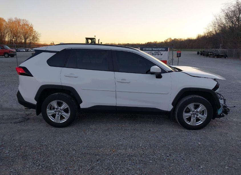 Photo 13 of 2021 Toyota Rav4 XLE (VIN 2T3P1RFV4MC243199)