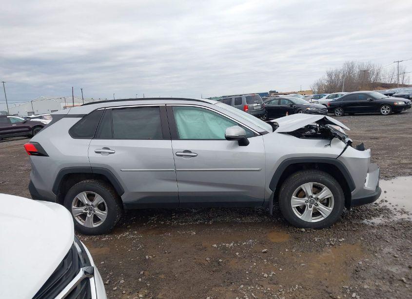 Photo 13 of 2021 Toyota Rav4 XLE (VIN 2T3P1RFV4MW149788)