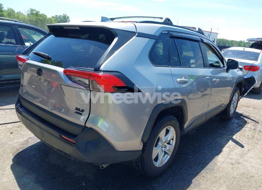 Photo 4 of 2021 Toyota Rav4 XLE (VIN 2T3P1RFV4MW184041)