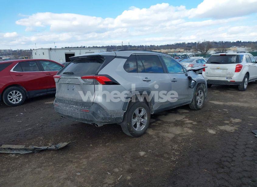 Photo 4 of 2022 Toyota Rav4 XLE (VIN 2T3P1RFV4NC286295)