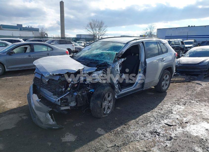 Photo 6 of 2022 Toyota Rav4 XLE (VIN 2T3P1RFV4NC286295)