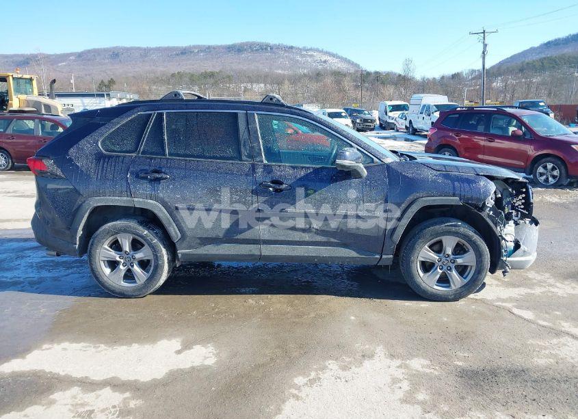 Photo 13 of 2022 Toyota Rav4 XLE (VIN 2T3P1RFV4NW260181)