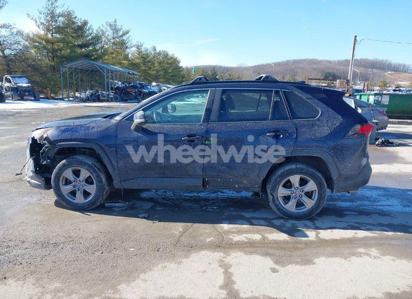 Photo 14 of 2022 Toyota Rav4 XLE (VIN 2T3P1RFV4NW260181)