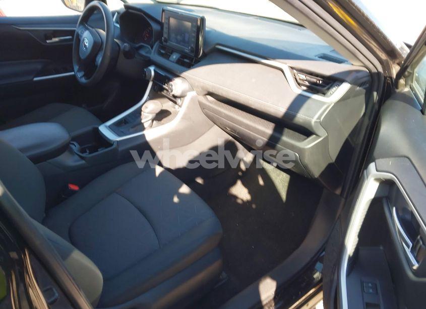 Photo 5 of 2022 Toyota Rav4 XLE (VIN 2T3P1RFV4NW298218)