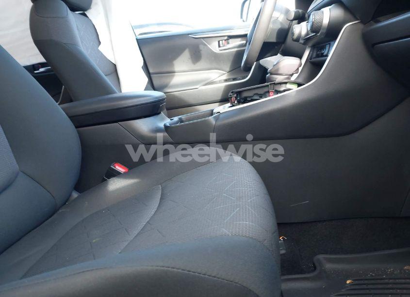 Photo 5 of 2024 Toyota Rav4 XLE (VIN 2T3P1RFV4RC456354)