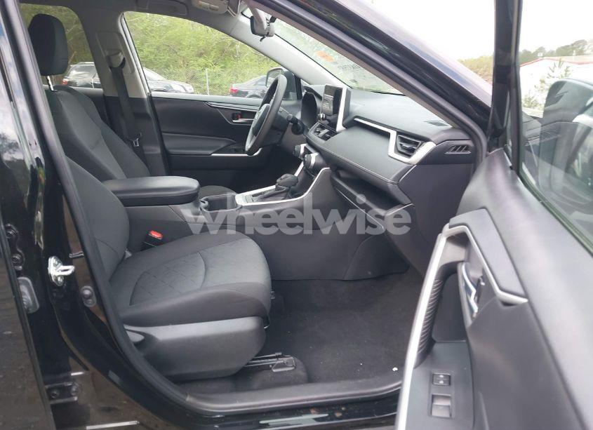 Photo 5 of 2024 Toyota Rav4 XLE (VIN 2T3P1RFV4RW427662)