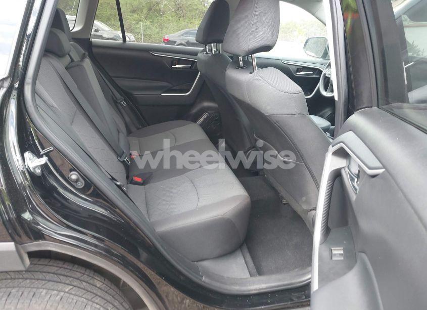 Photo 8 of 2024 Toyota Rav4 XLE (VIN 2T3P1RFV4RW427662)