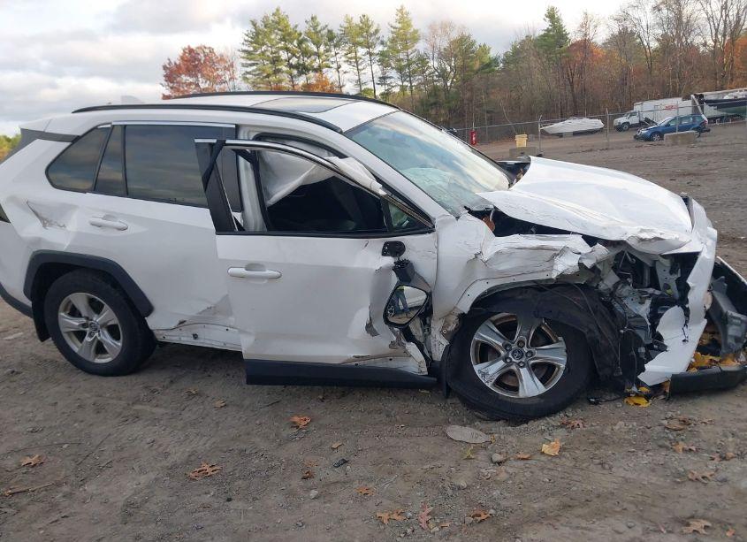 Photo 12 of 2019 Toyota Rav4 XLE (VIN 2T3P1RFV5KC040917)