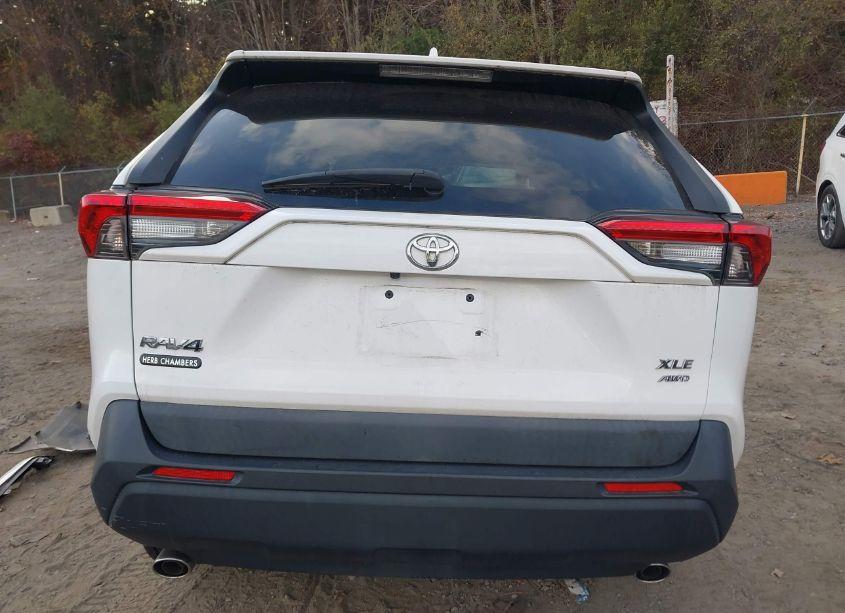 Photo 15 of 2019 Toyota Rav4 XLE (VIN 2T3P1RFV5KC040917)