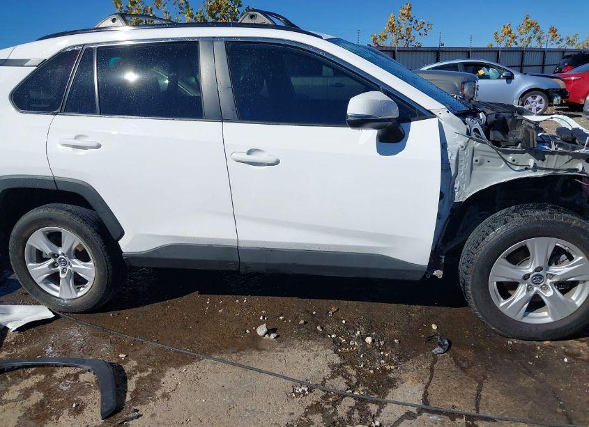 Photo 14 of 2019 Toyota Rav4 XLE (VIN 2T3P1RFV5KW024571)