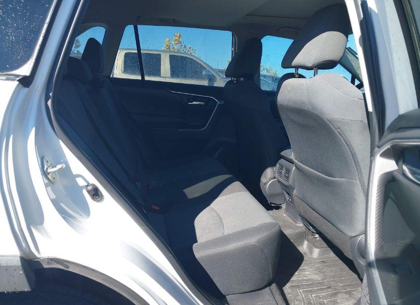 Photo 8 of 2019 Toyota Rav4 XLE (VIN 2T3P1RFV5KW024571)