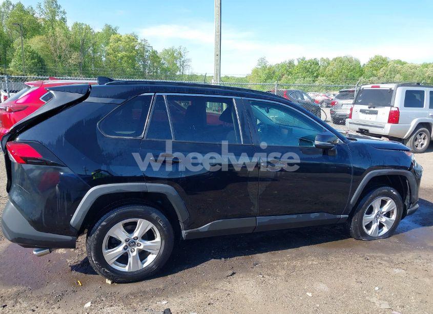 Photo 14 of 2019 Toyota Rav4 XLE (VIN 2T3P1RFV5KW039099)