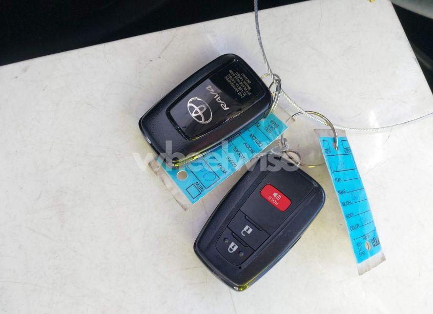 Photo 11 of 2021 Toyota Rav4 XLE (VIN 2T3P1RFV5MC200815)