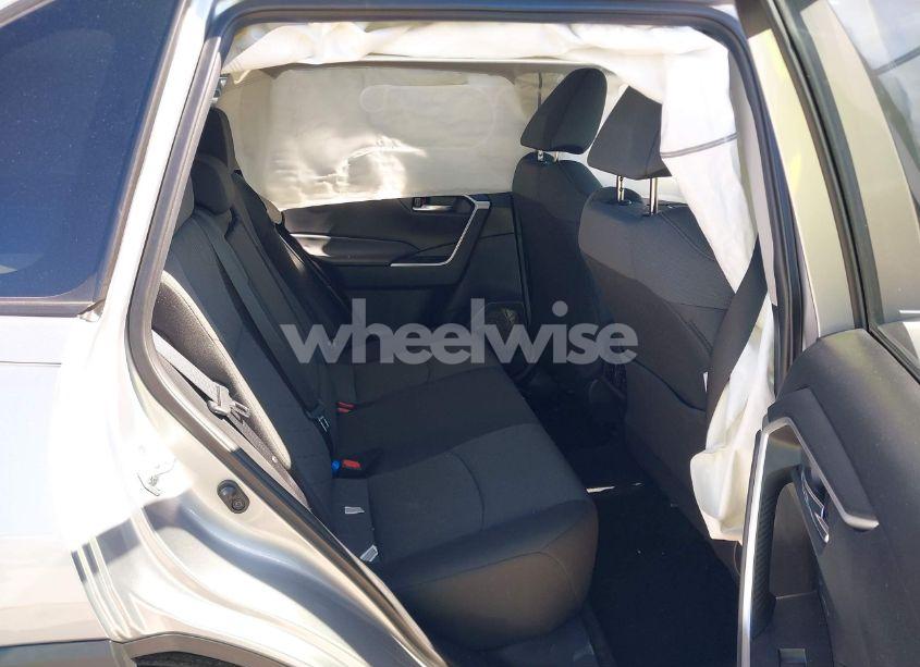 Photo 8 of 2021 Toyota Rav4 XLE (VIN 2T3P1RFV5MC200815)