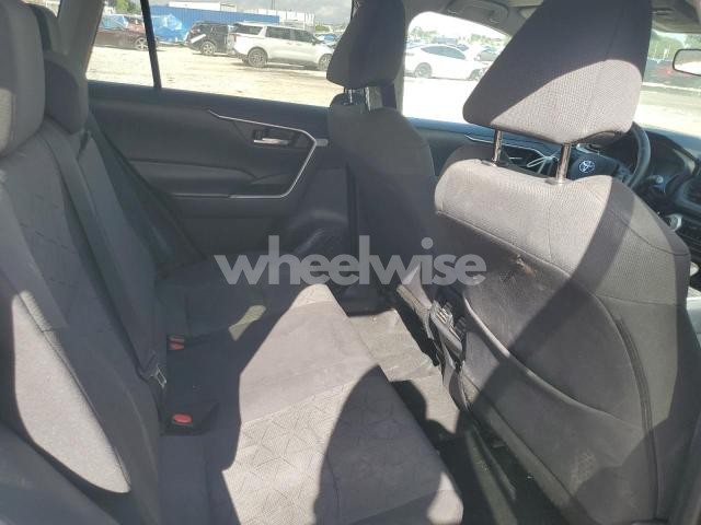 Photo 10 of 2021 TOYOTA RAV4 XLE (VIN 2T3P1RFV5MW162159)