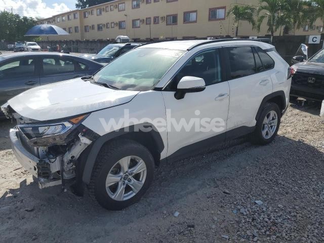 Photo 13 of 2021 TOYOTA RAV4 XLE (VIN 2T3P1RFV5MW162159)