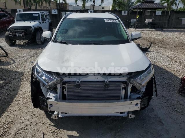 Photo 3 of 2021 TOYOTA RAV4 XLE (VIN 2T3P1RFV5MW162159)