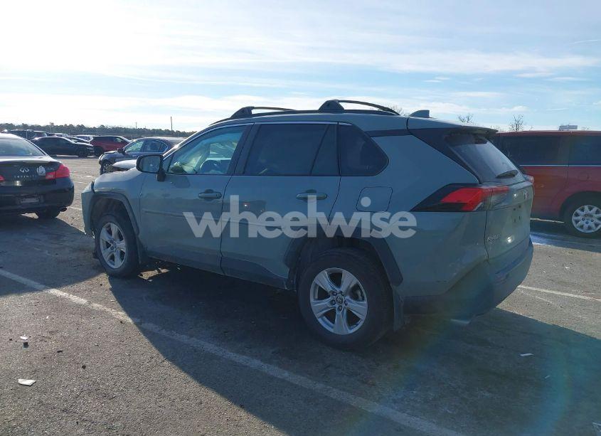 Photo 3 of 2021 Toyota Rav4 XLE (VIN 2T3P1RFV5MW173548)