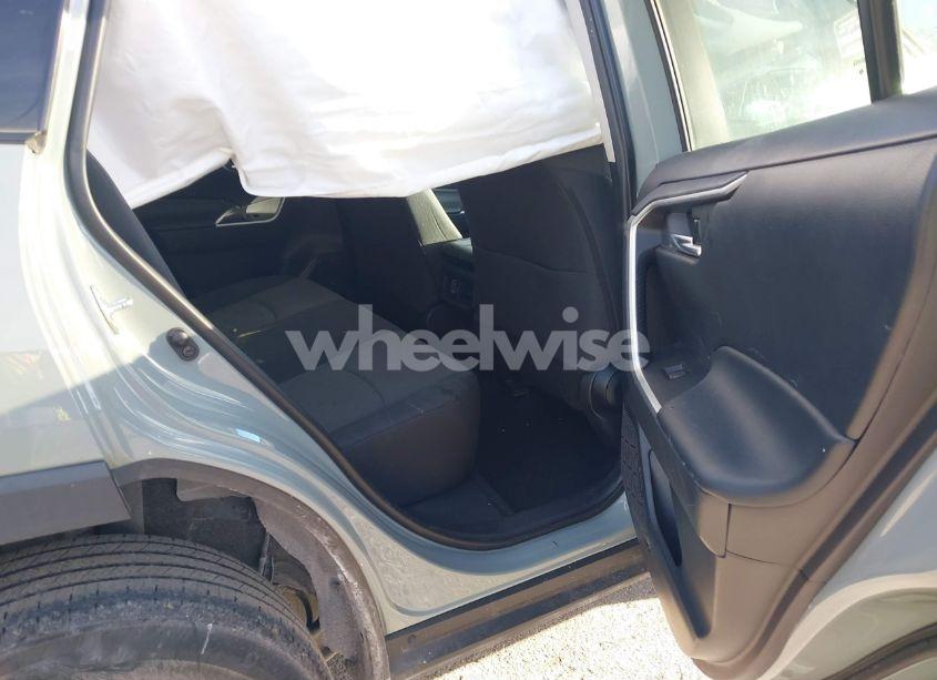 Photo 8 of 2021 Toyota Rav4 XLE (VIN 2T3P1RFV5MW173548)