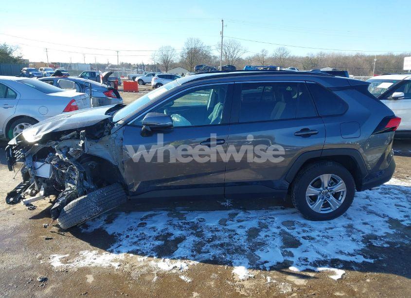 Photo 15 of 2022 Toyota Rav4 XLE (VIN 2T3P1RFV5NC283793)
