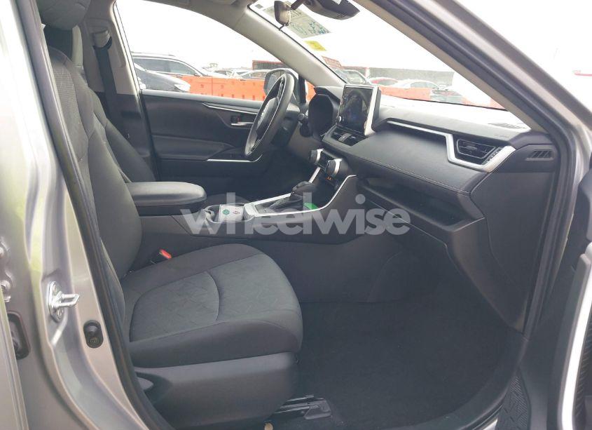 Photo 5 of 2023 Toyota Rav4 XLE (VIN 2T3P1RFV5PW376122)