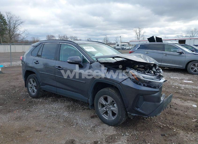 2023 Toyota Rav4 XLE (VIN 2T3P1RFV5PW403481) main photo