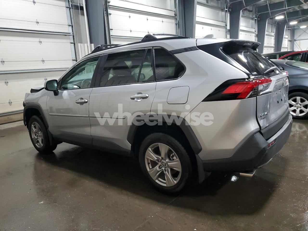 Photo 2 of 2024 TOYOTA RAV4 XLE (VIN 2T3P1RFV5RC438445)