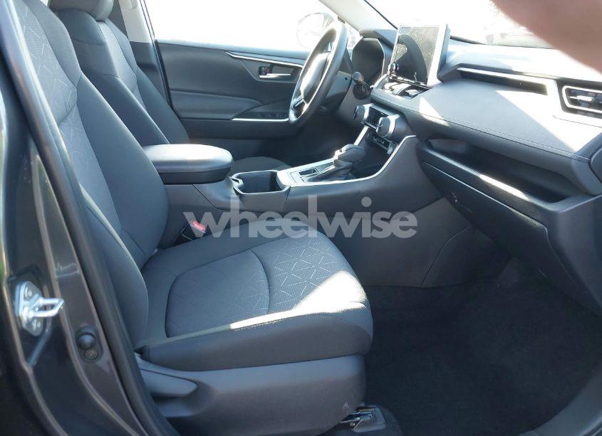 Photo 5 of 2024 Toyota Rav4 XLE (VIN 2T3P1RFV5RC457402)