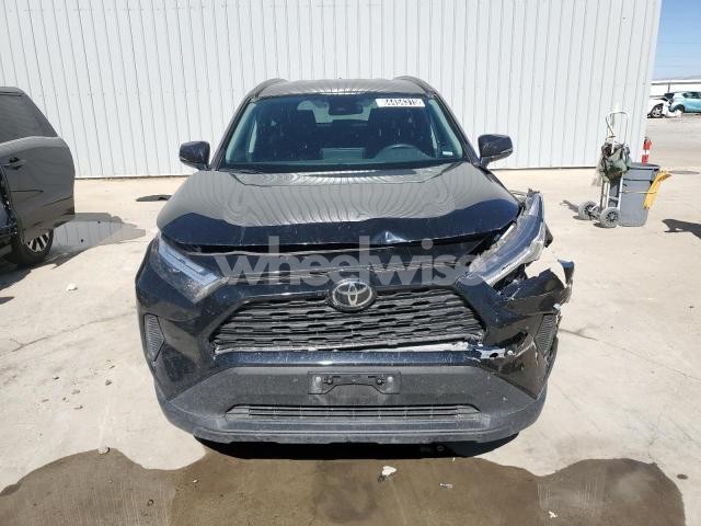 Photo 3 of 2024 TOYOTA RAV4 XLE (VIN 2T3P1RFV5RW431204)