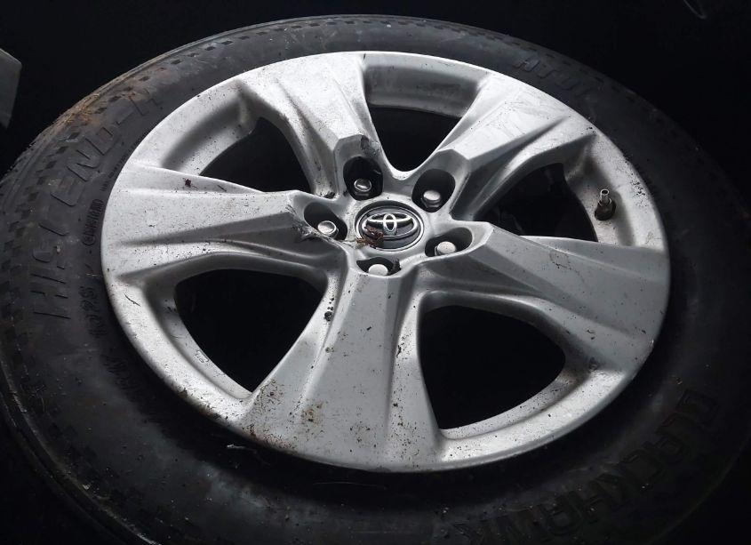 Photo 12 of 2019 Toyota Rav4 XLE (VIN 2T3P1RFV6KC038142)