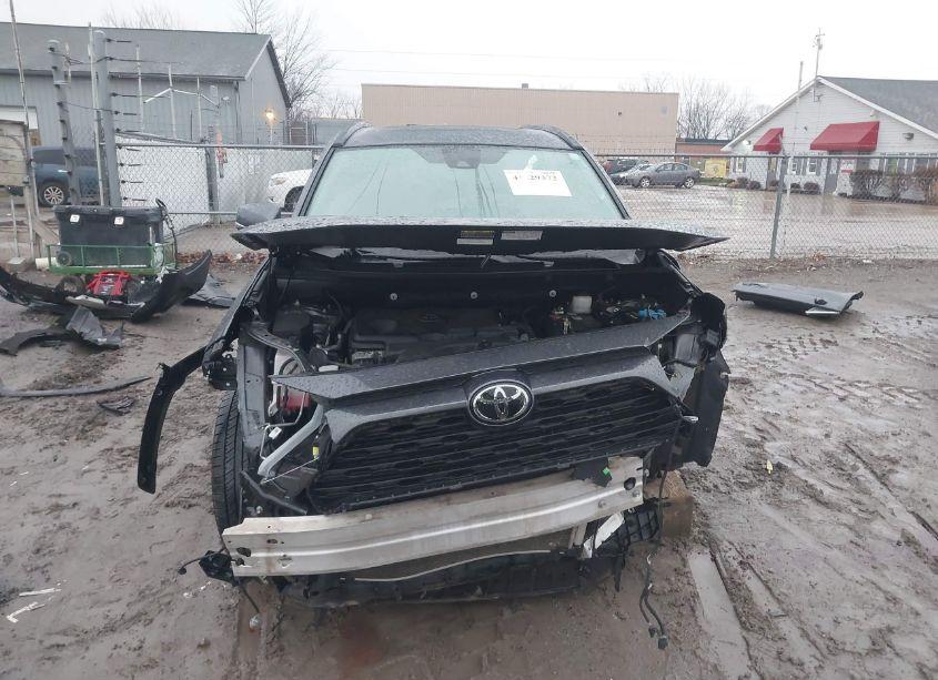 Photo 13 of 2019 Toyota Rav4 XLE (VIN 2T3P1RFV6KC038142)