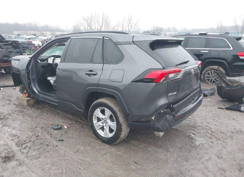 Photo 3 of 2019 Toyota Rav4 XLE (VIN 2T3P1RFV6KC038142)