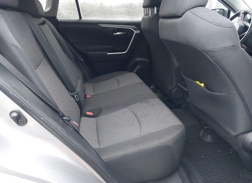 Photo 8 of 2019 Toyota Rav4 XLE (VIN 2T3P1RFV6KC058892)