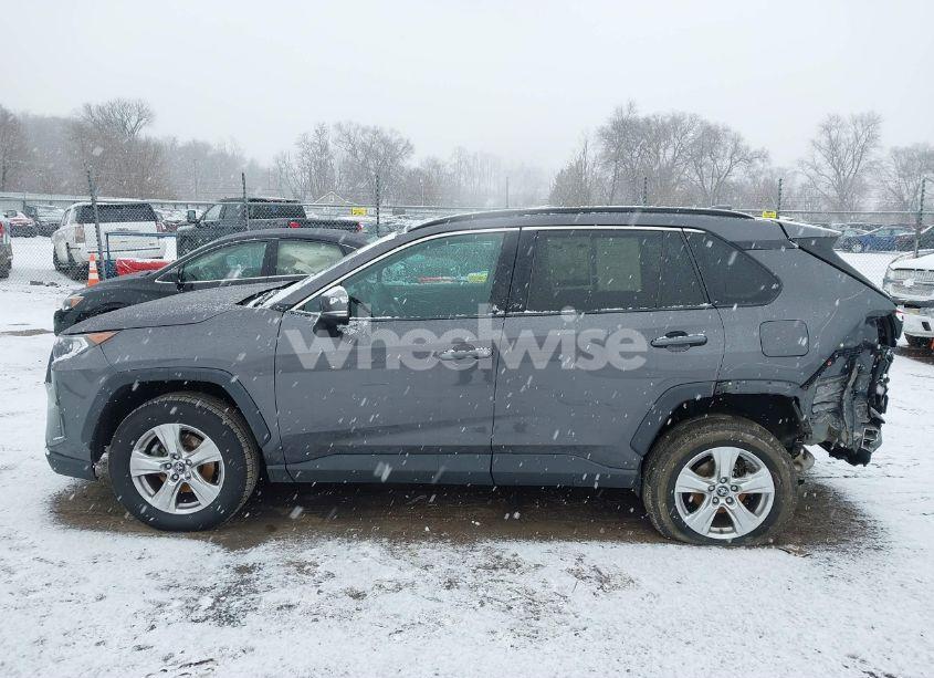 Photo 14 of 2019 Toyota Rav4 XLE (VIN 2T3P1RFV6KW019346)